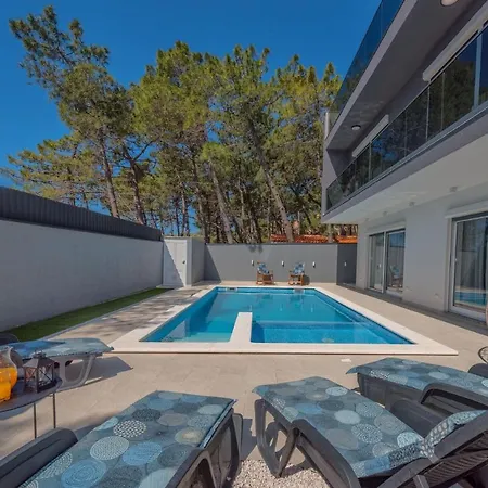 Villa Karlo